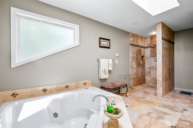 $1,325,000 | 828 Highway 532, Camano Island, WA 98282