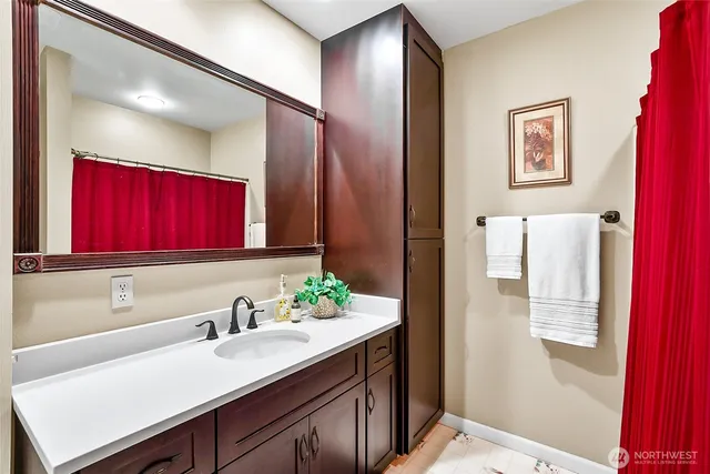 $1,325,000 | 828 Highway 532, Camano Island, WA 98282