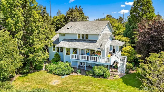 $1,325,000 | 828 Highway 532, Camano Island, WA 98282