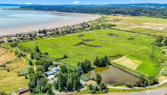 $1,325,000 | 828 Highway 532, Camano Island, WA 98282