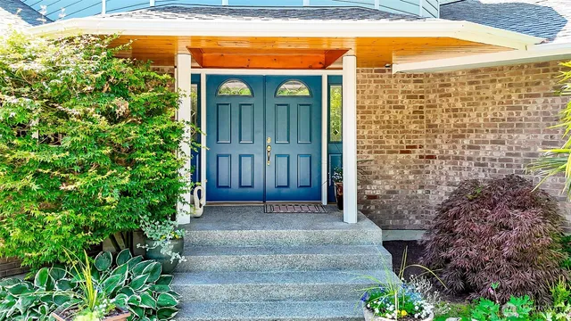 $1,325,000 | 828 Highway 532, Camano Island, WA 98282