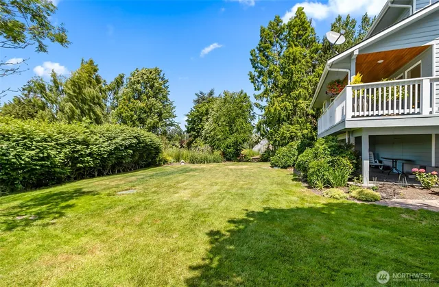 $1,325,000 | 828 Highway 532, Camano Island, WA 98282