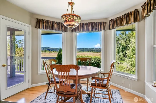 $1,325,000 | 828 Highway 532, Camano Island, WA 98282