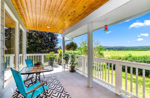 $1,325,000 | 828 Highway 532, Camano Island, WA 98282