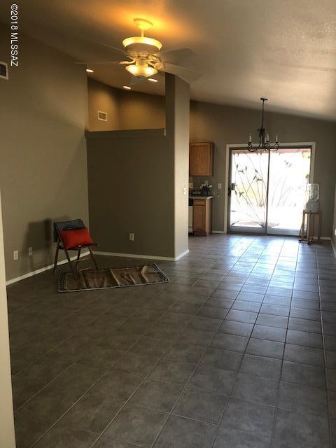 2423 West Rousseau Street Tucson, AZ 85741 - Photo 8 of 27 Gallery Image 8