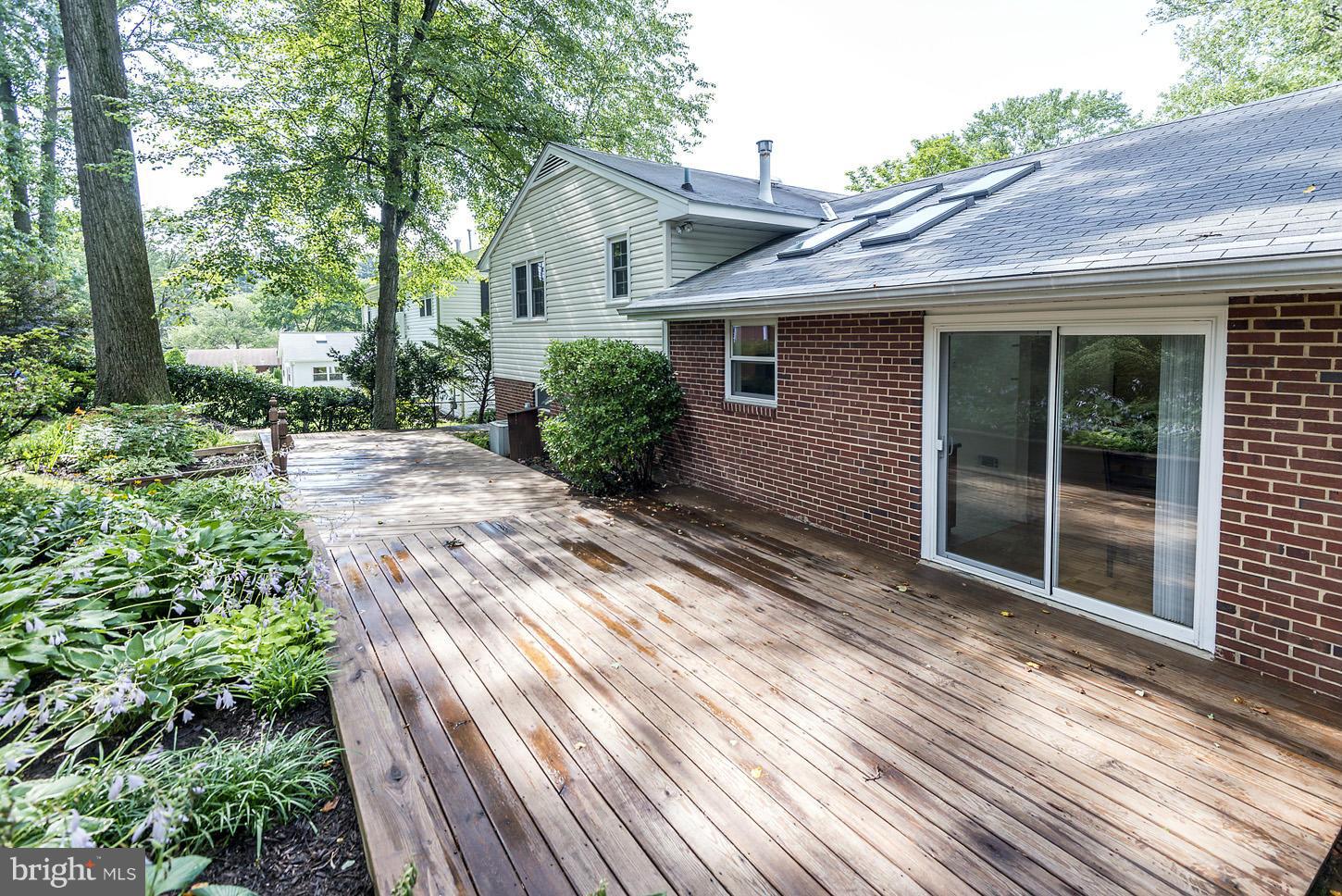 7915 Foote Lane Springfield, VA 22151 - Photo 20 of 27 Exterior (Rear)