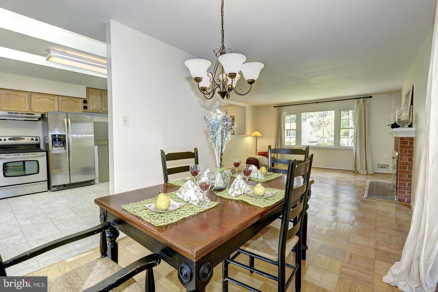 7915 Foote Lane Springfield, VA 22151 - Photo 6 of 27 Dining Room