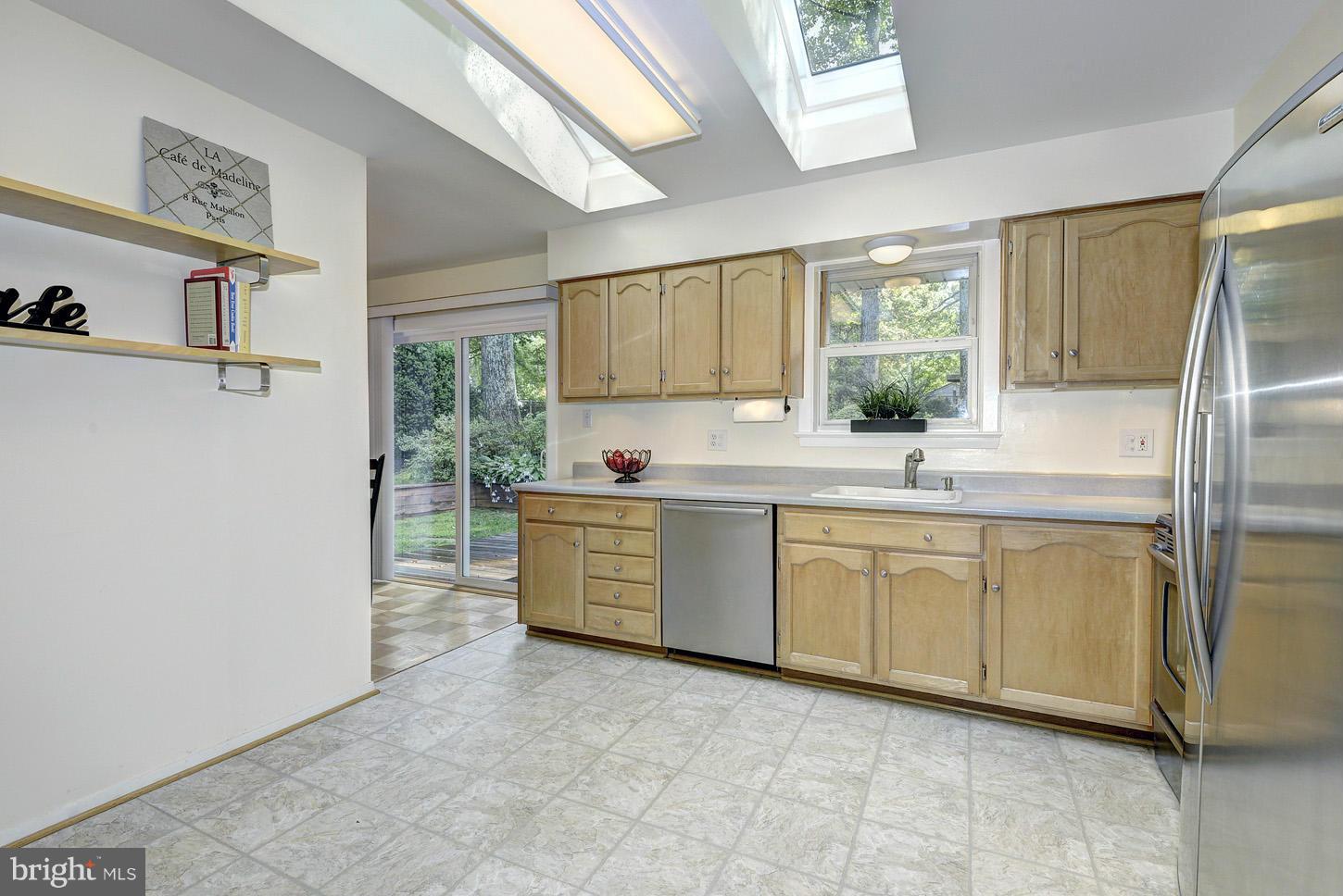 7915 Foote Lane Springfield, VA 22151 - Photo 7 of 27 Kitchen