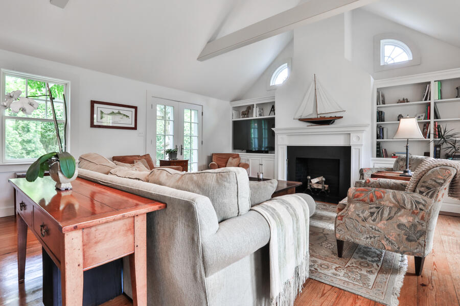 37 Tisbury Road Edgartown, MA 02539 - Photo 16 of 43 37-W-Tisbury-46