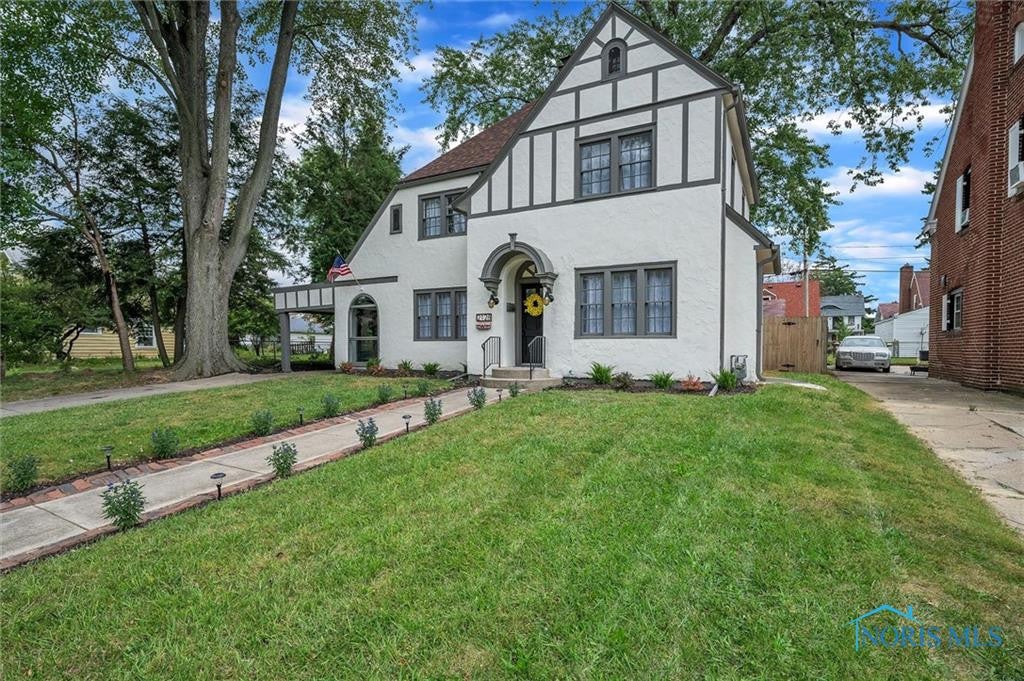 2128 Shenandoah Road Toledo, OH 43607 - Photo 3 of 50 Gallery Image 3
