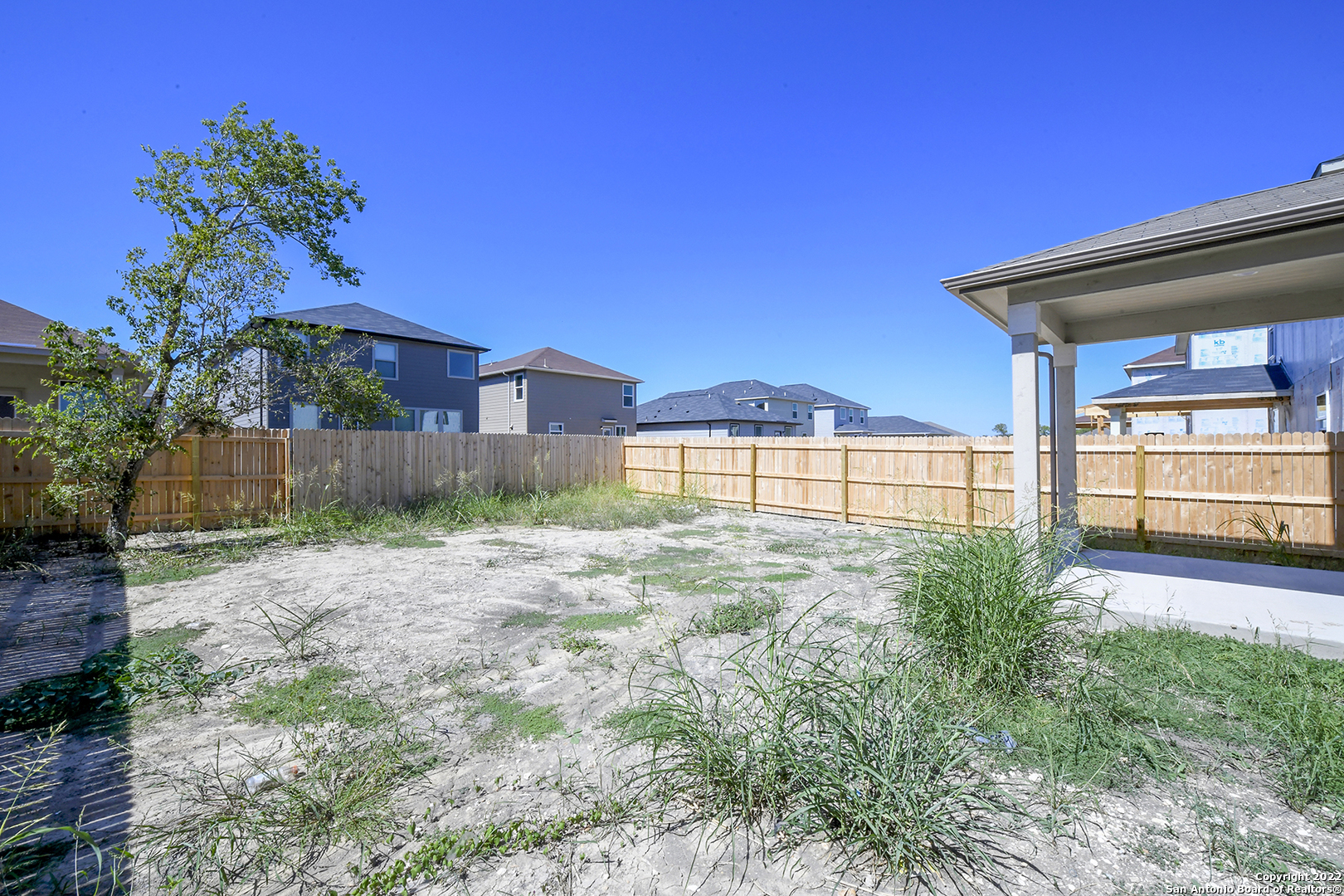 6511 Runaway Row Converse, TX 78109 - Photo 38 of 42 a view of a backyard