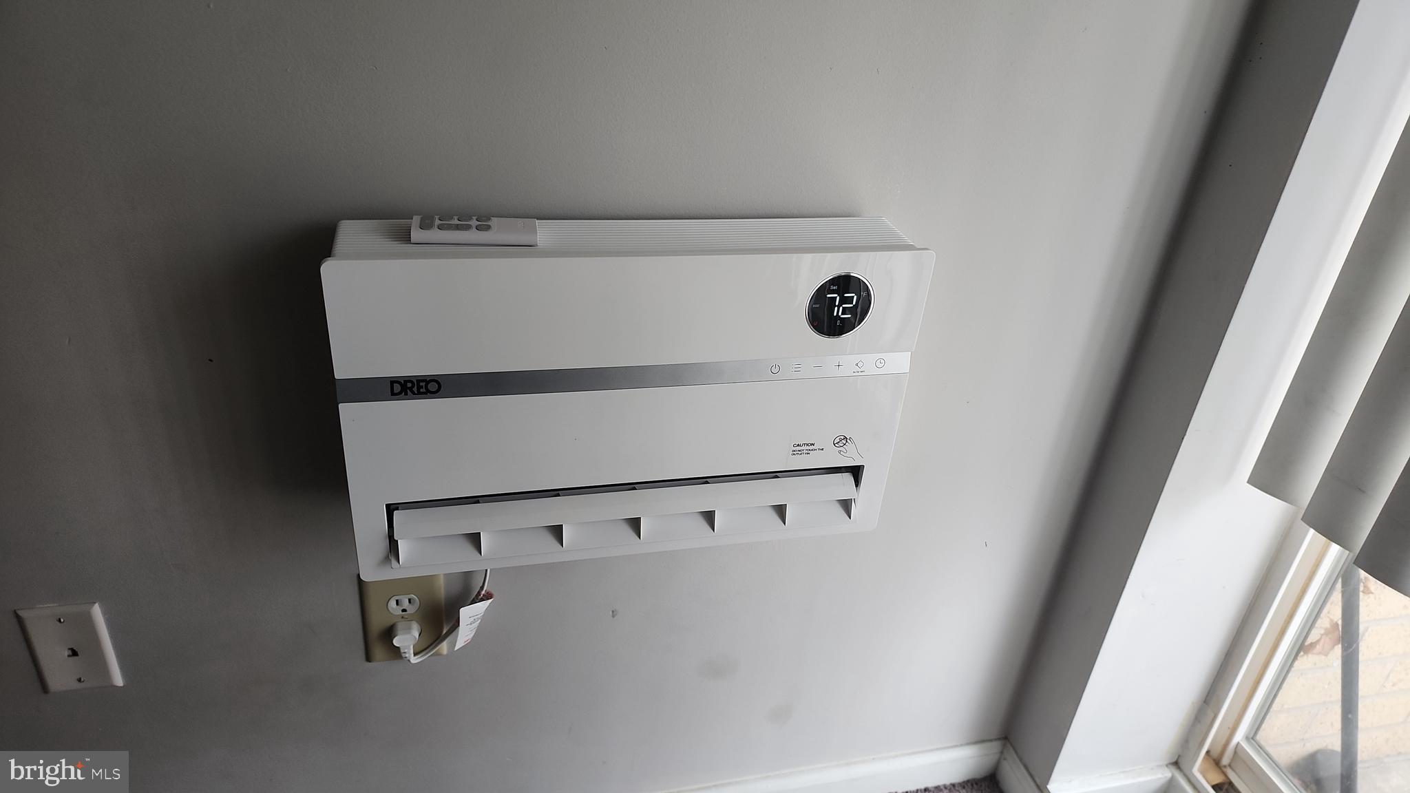 8030-00 Ditman Street, Unit 6A Philadelphia, PA 19136 - Photo 22 of 27 a view of washer and dryer