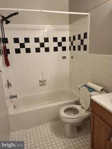 $1,200 | 8030-00 Ditman Street, Unit 6A, Philadelphia, PA 19136