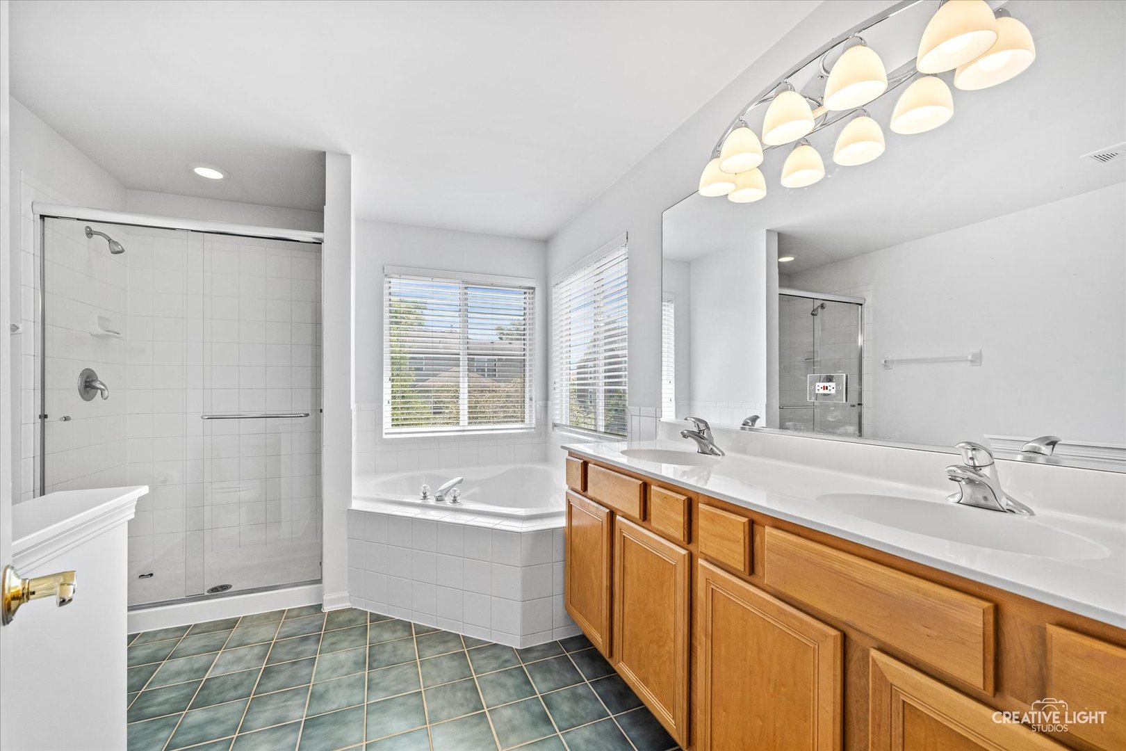 275 Hampton Road Sugar Grove, IL 60554 - Photo 29 of 40 Gallery Image 29