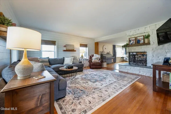 $634,900 | 344 Fortsville Road, Moreau, NY 12831