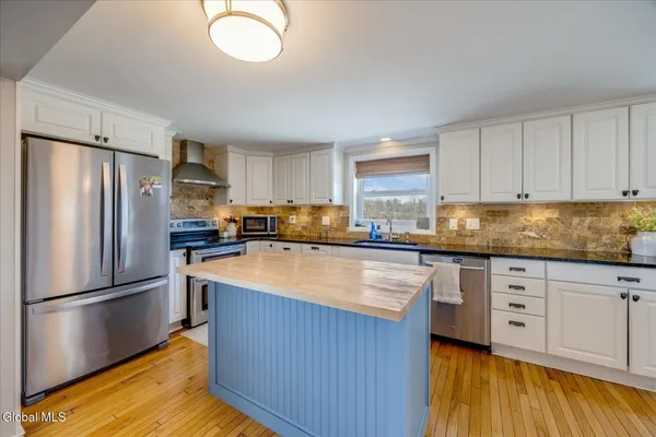 $634,900 | 344 Fortsville Road, Moreau, NY 12831