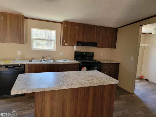 $1,800 | 5012 N Highway, Newnan, GA 30265