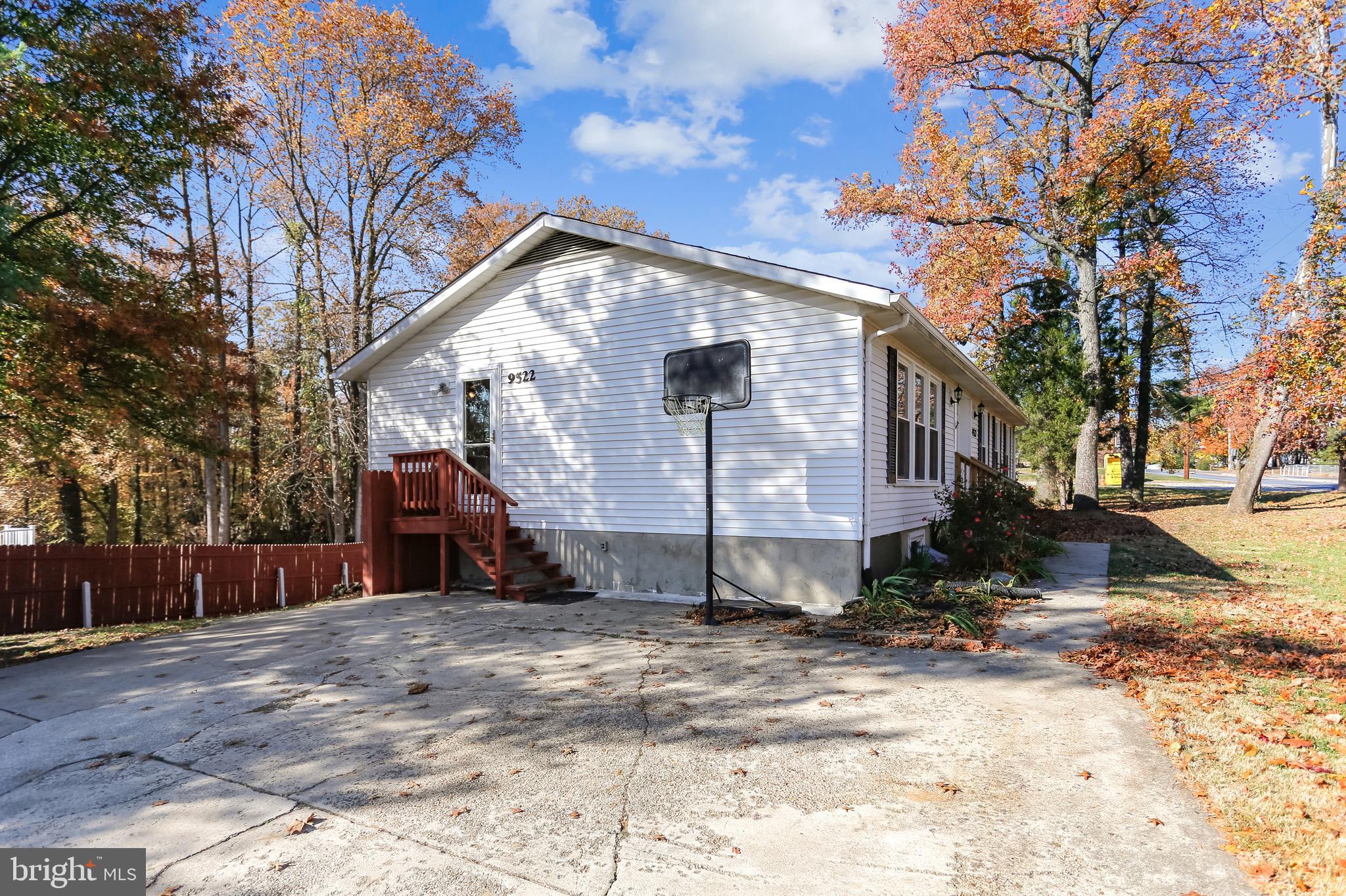 9522 Old Lantern Way Laurel, MD 20723 - Photo 4 of 32