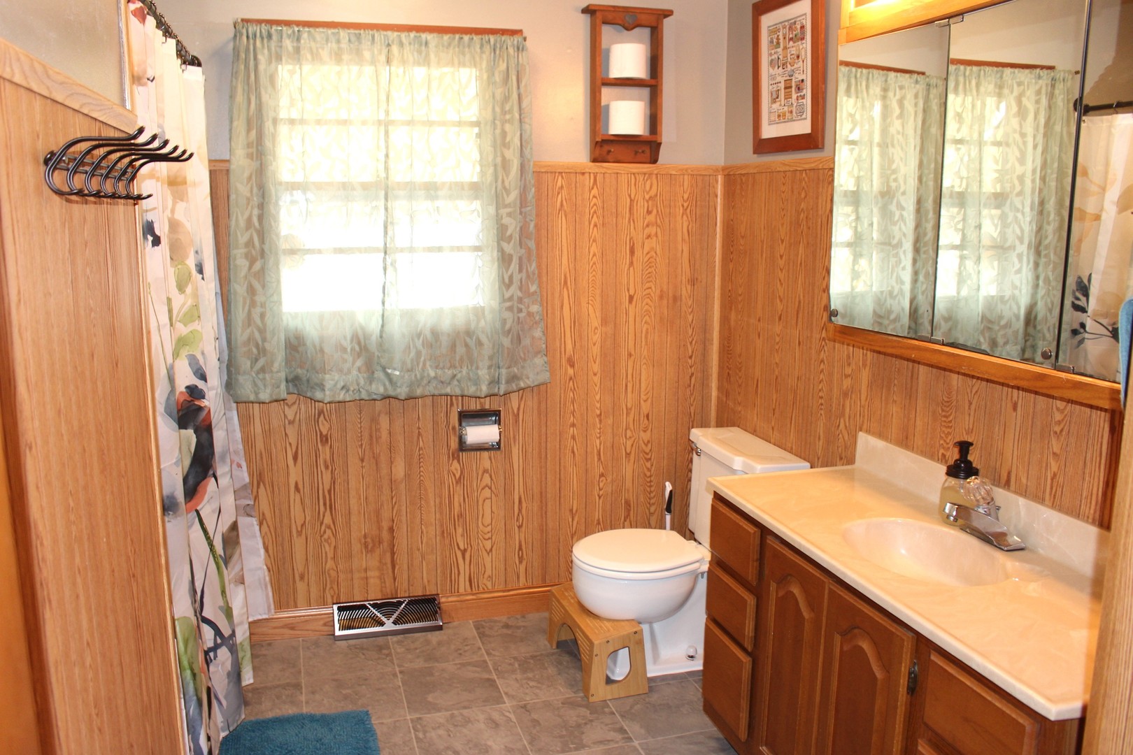 8 Edgelea Circle Clinton, IL 61727 - Photo 17 of 30