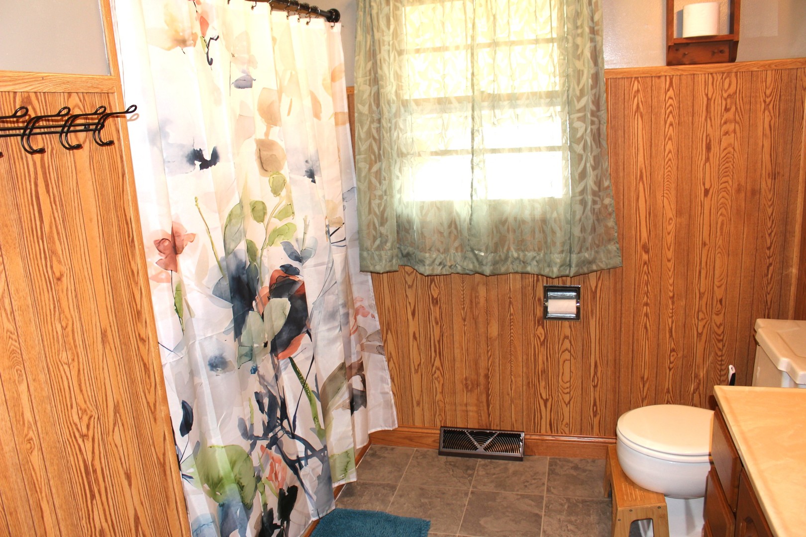 8 Edgelea Circle Clinton, IL 61727 - Photo 18 of 30