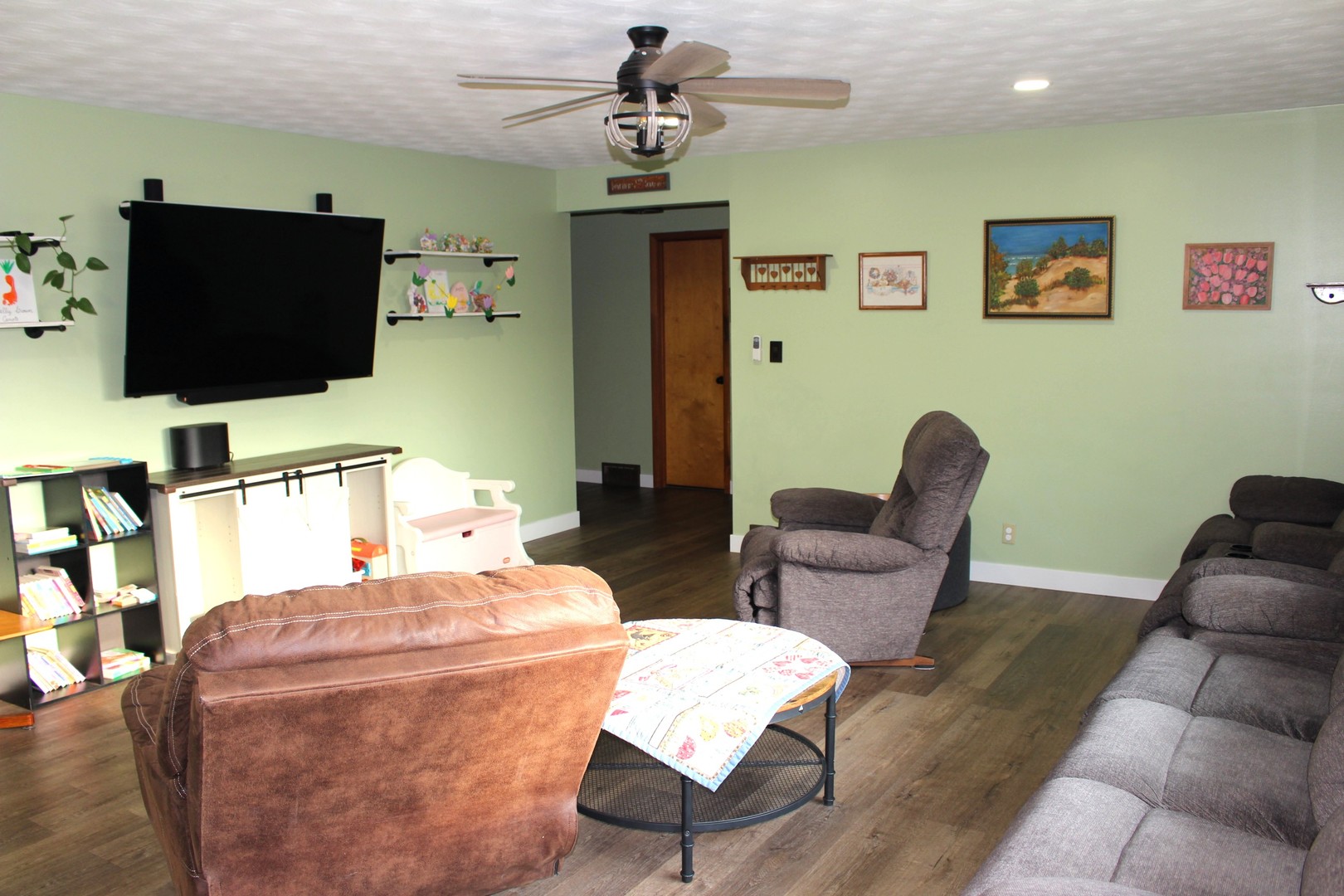 8 Edgelea Circle Clinton, IL 61727 - Photo 6 of 30