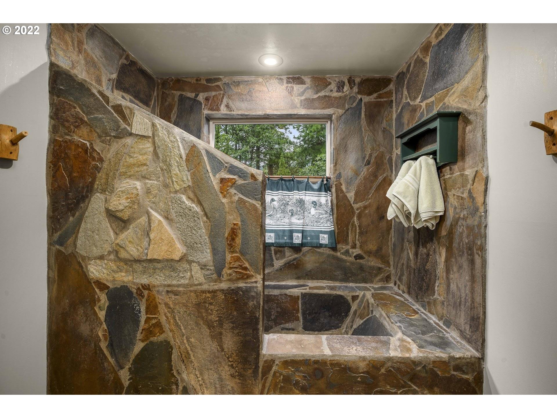 6286 5 Mile Road The Dalles, OR 97058 - Photo 23 of 32