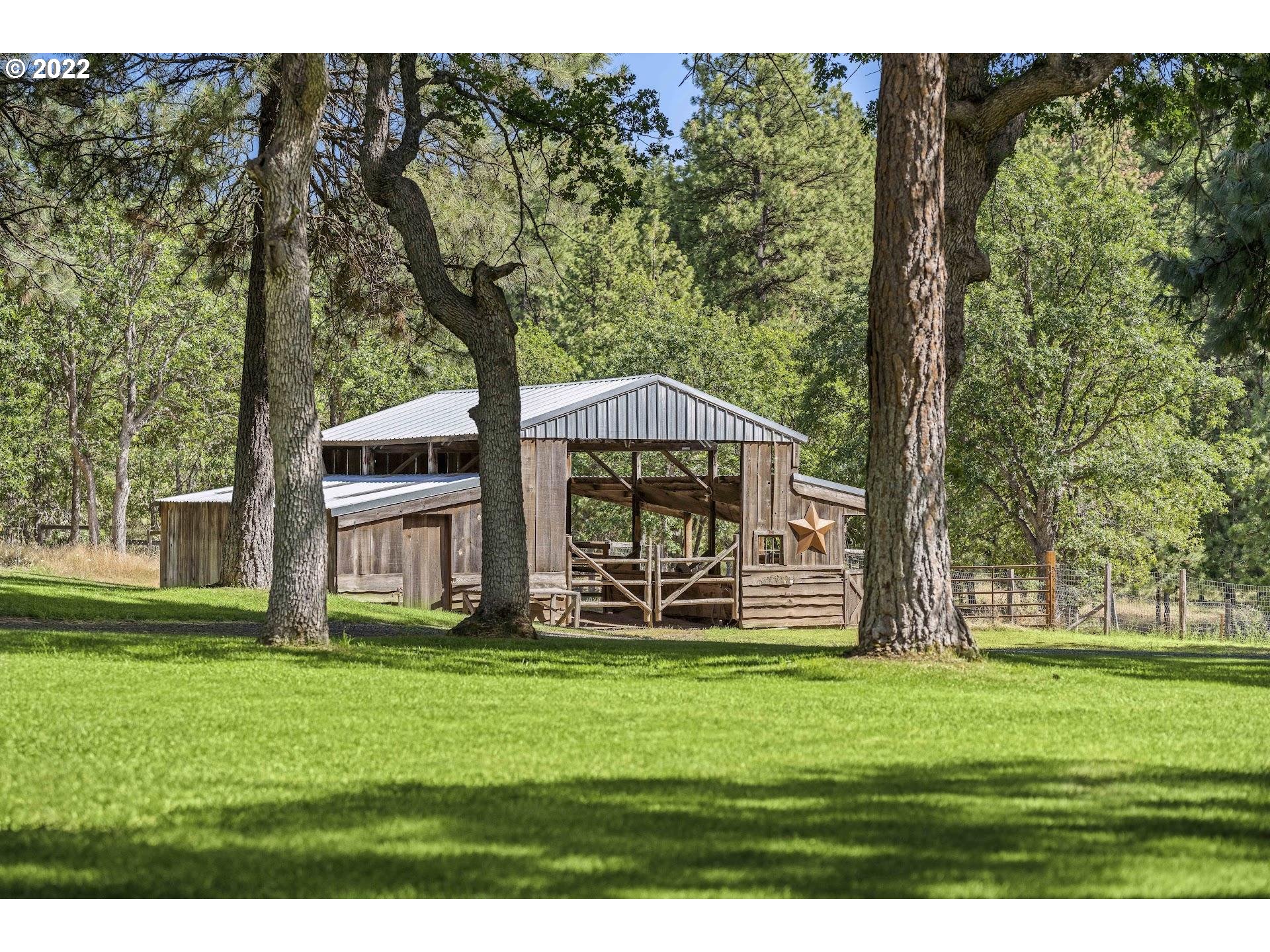 6286 5 Mile Road The Dalles, OR 97058 - Photo 27 of 32