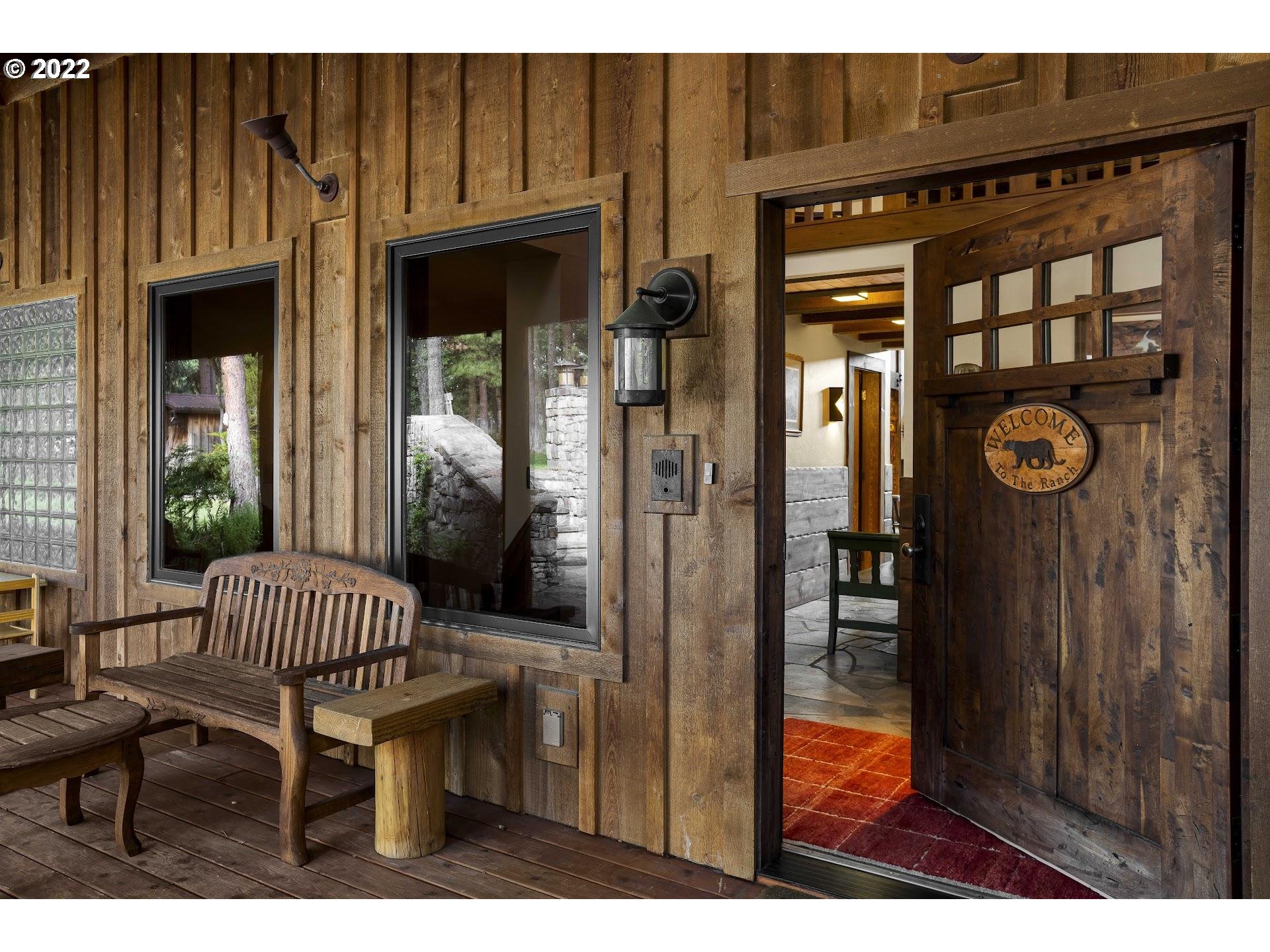 6286 5 Mile Road The Dalles, OR 97058 - Photo 4 of 32