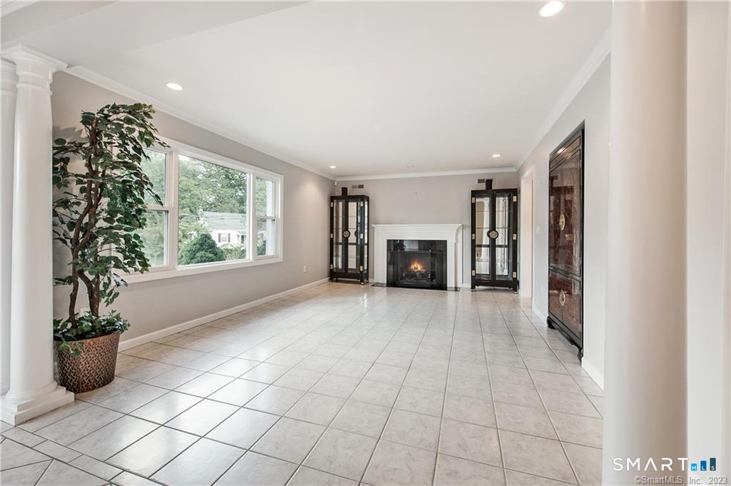30 Riverside Avenue Stamford, CT 06905 - Photo 8 of 22 Formal dining room