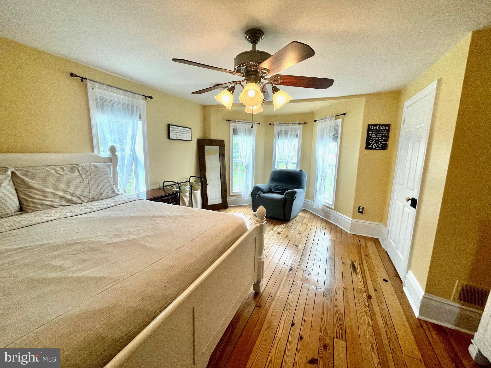 384 Mt Hope Road Fairfield, PA 17320 - Photo 27 of 58 Mater w/ hardwood, walk in closet, ceiling fan