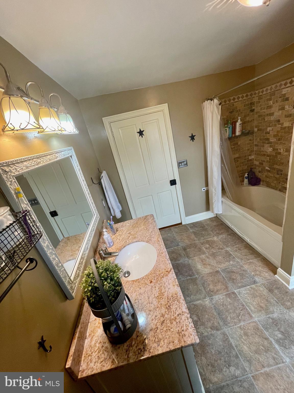 384 Mt Hope Road Fairfield, PA 17320 - Photo 35 of 58 floor 2 full bath