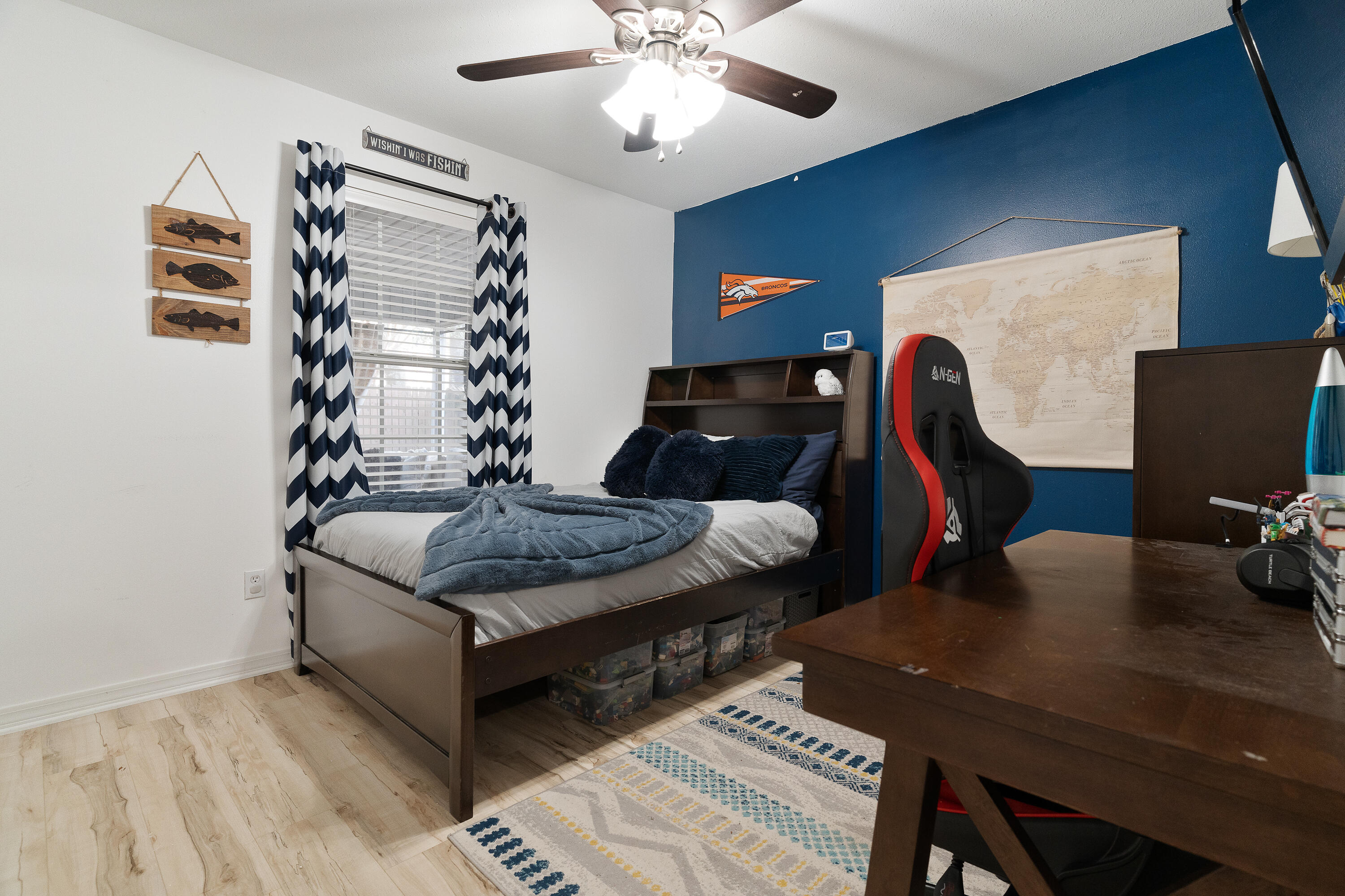125 Wright Circle Niceville, FL 32578 - Photo 26 of 51 a living room with furniture and wooden floor