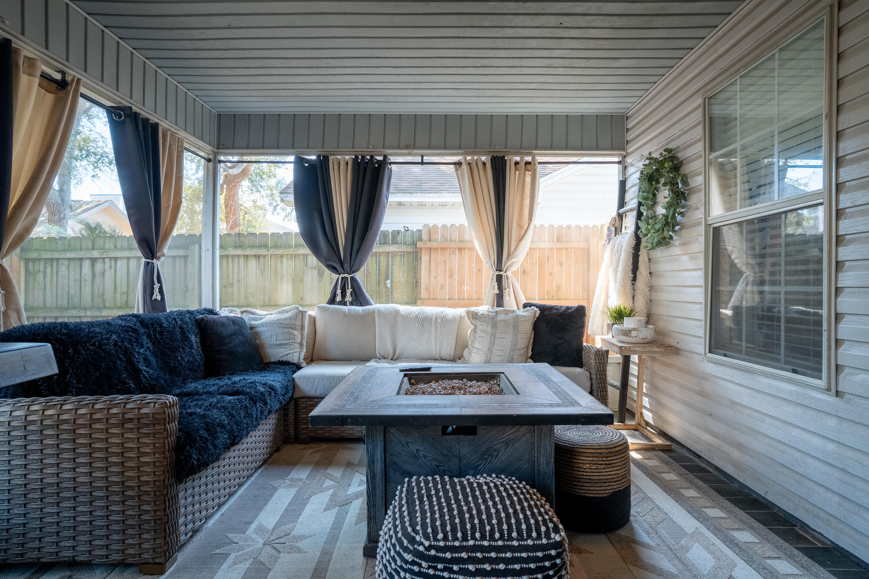 125 Wright Circle Niceville, FL 32578 - Photo 36 of 51 a living room with furniture and a window