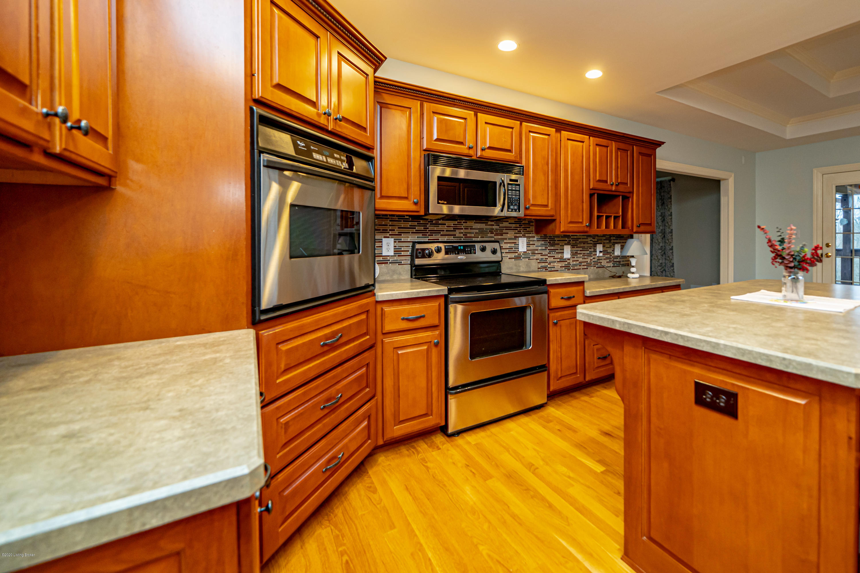 208 Owl Ridge Road Shelbyville, KY 40065 - Photo 16 of 70 75998945-206D-4321-857A-EF708B92480C