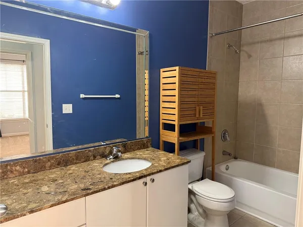 $1,995 | 10 Perimeter Summit Boulevard, Unit 3201, Brookhaven, GA 30319