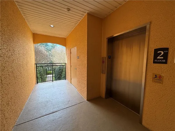 $1,995 | 10 Perimeter Summit Boulevard, Unit 3201, Brookhaven, GA 30319