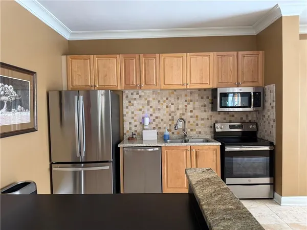 $1,995 | 10 Perimeter Summit Boulevard, Unit 3201, Brookhaven, GA 30319