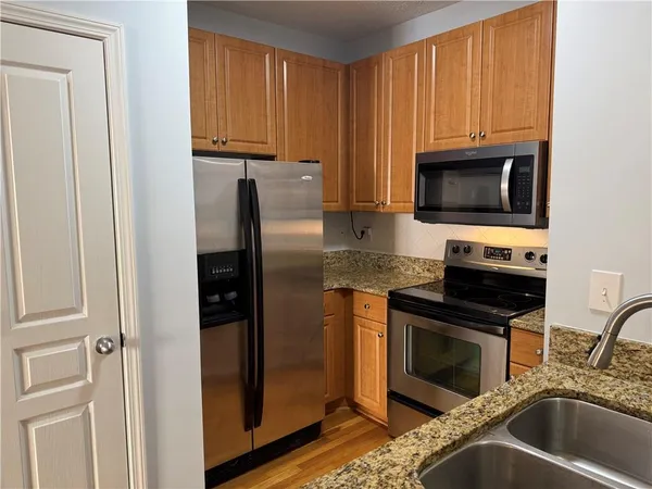 $1,995 | 10 Perimeter Summit Boulevard, Unit 3201, Brookhaven, GA 30319