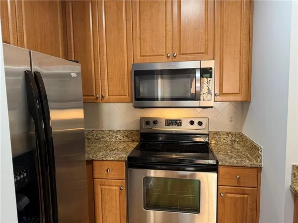 $1,995 | 10 Perimeter Summit Boulevard, Unit 3201, Brookhaven, GA 30319