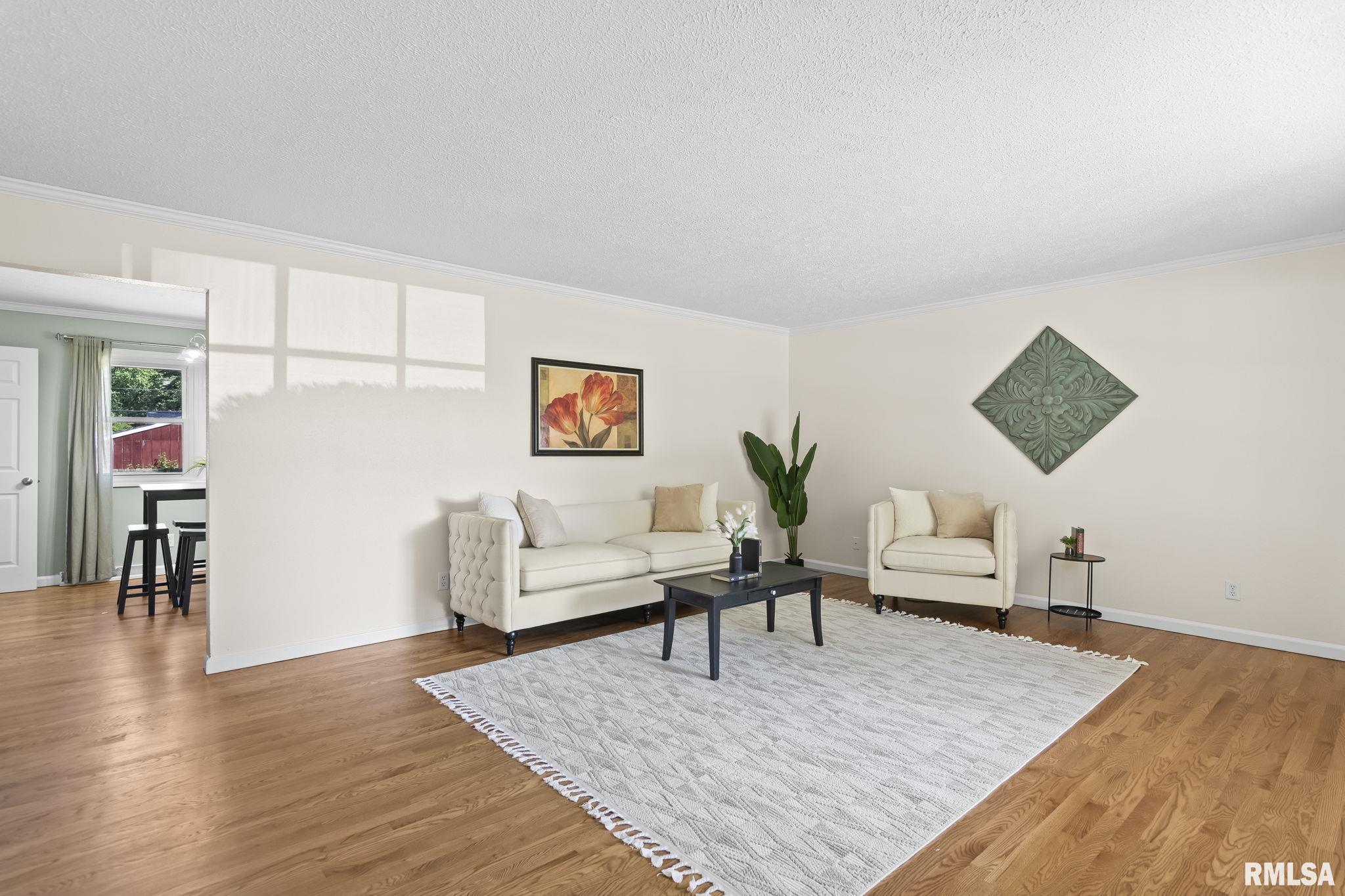 2408 Delaware Drive Springfield, IL 62702 - Photo 4 of 43