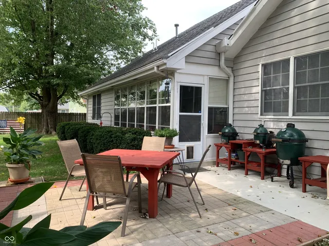 $364,500 | 112 Cardinal Drive East, Seymour, IN 47274