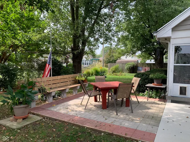 $364,500 | 112 Cardinal Drive East, Seymour, IN 47274