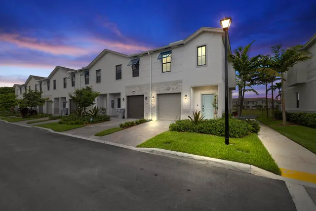 $489,999 | 353 Northwest 8th Court, Pompano Beach, FL 33060