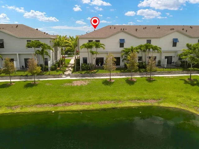 a picture of a bathroom with mirror