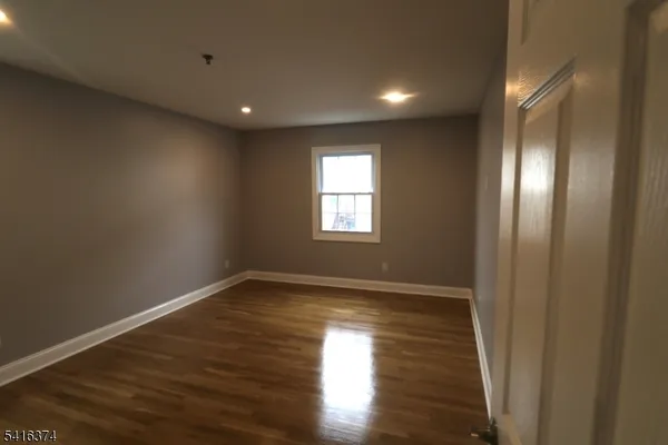 $2,900 | 22 St Francis Street, Unit 1, Newark, NJ 07105
