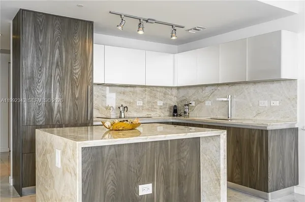 $11,800 | 3131 Northeast 7th Avenue, Unit 1901, Miami, FL 33137