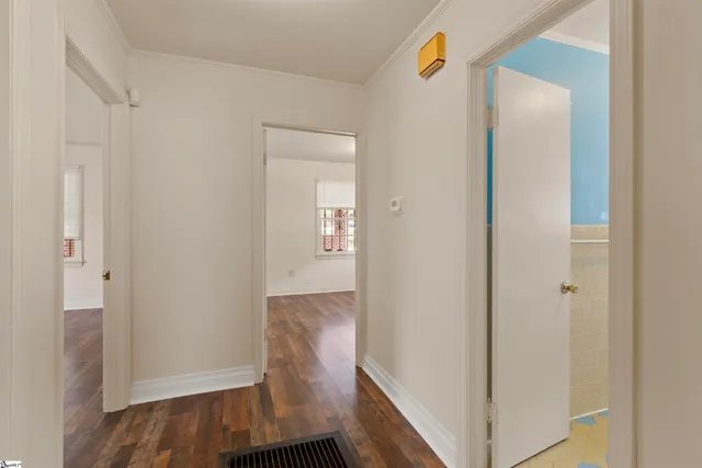 $325,000 | 509 West Carolina Avenue, Clinton, SC 29325