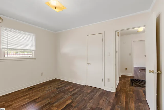 $325,000 | 509 West Carolina Avenue, Clinton, SC 29325