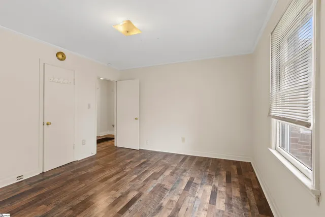 $325,000 | 509 West Carolina Avenue, Clinton, SC 29325