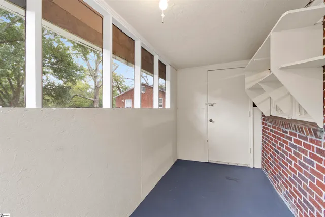 $325,000 | 509 West Carolina Avenue, Clinton, SC 29325